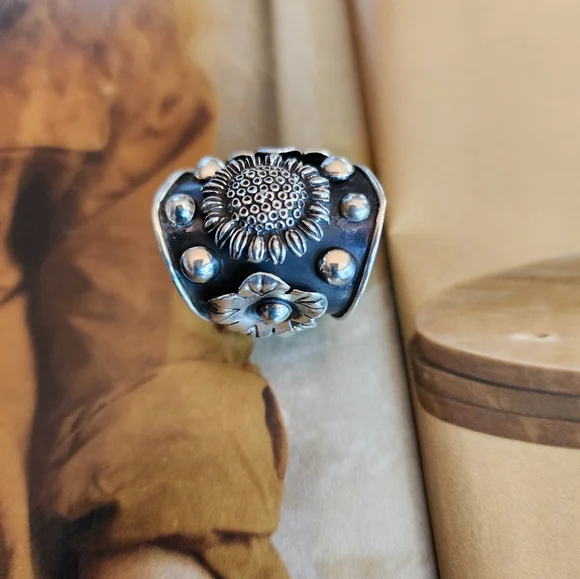 Sterling Silver Floral & Sun Flower Statement Ring~ FITS 7-9 Adjustable